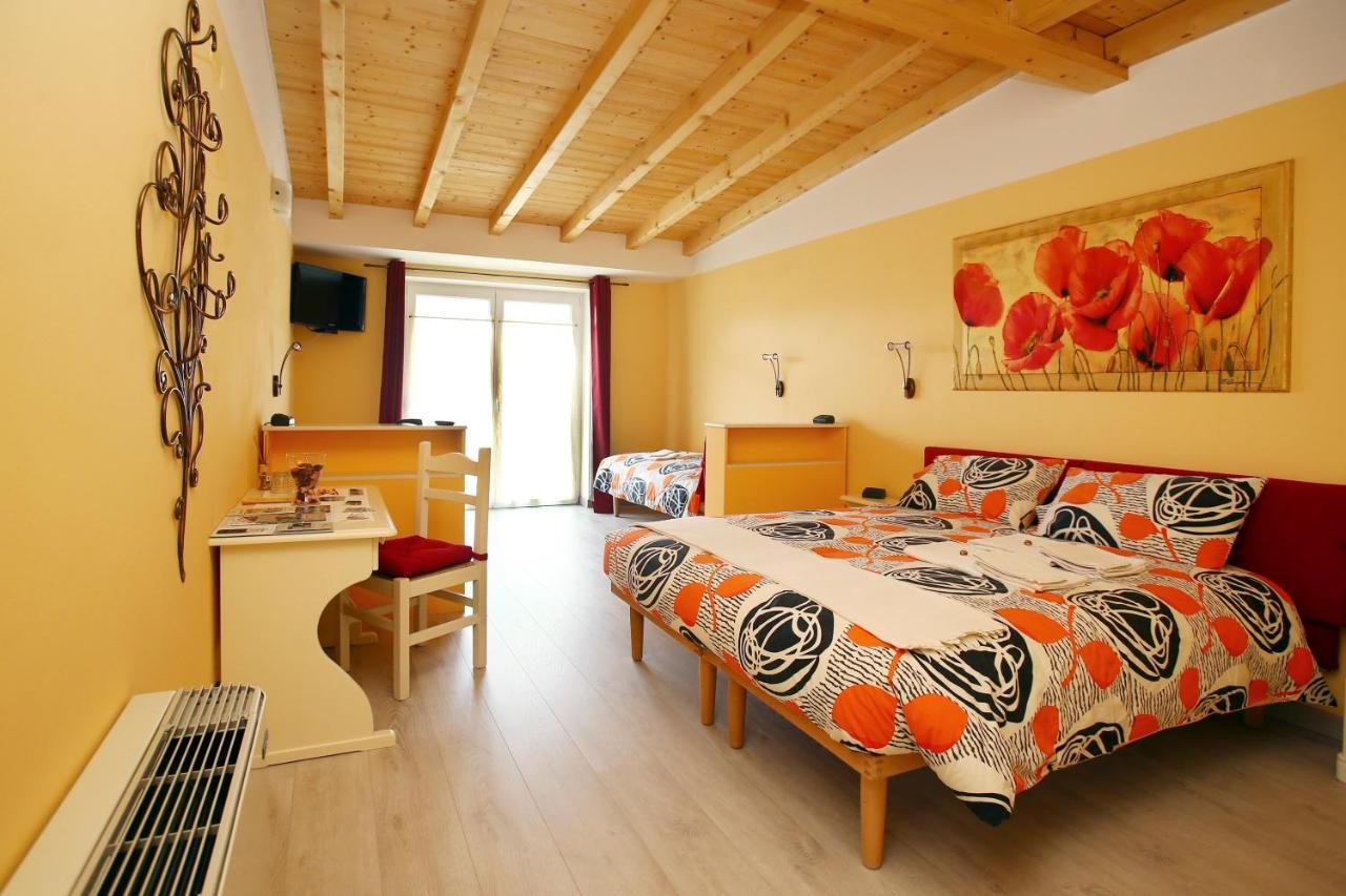 B&B La Vecchia Tipografia - Lago D'Idro Ponte Caffaro Esterno foto