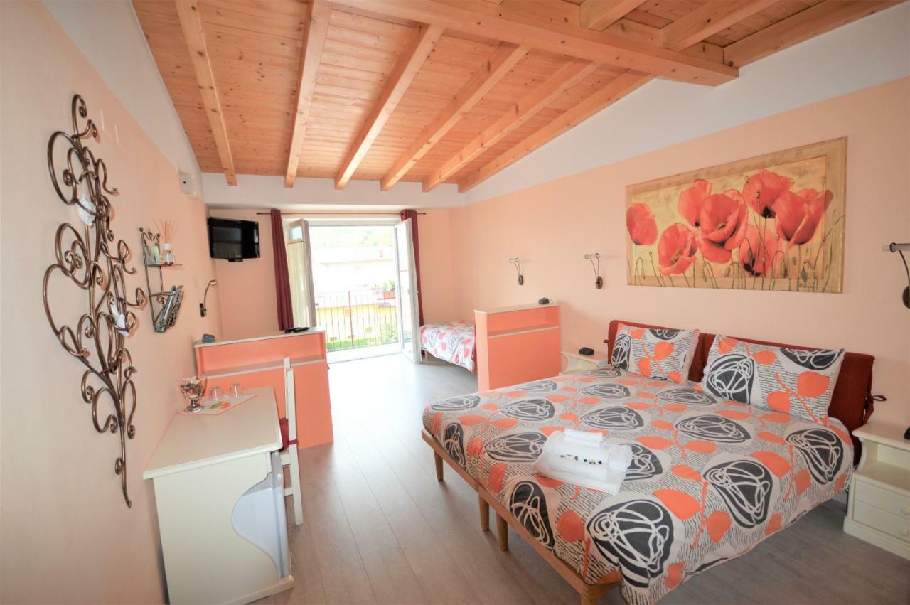 B&B La Vecchia Tipografia - Lago D'Idro Ponte Caffaro Esterno foto